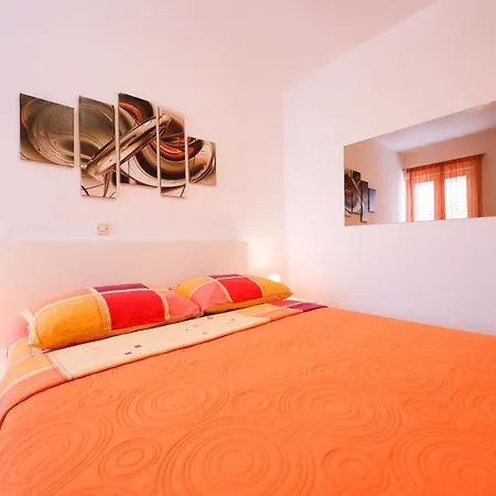 Pino With Pool, Sauna & Jacuzzi 2 Lejlighed