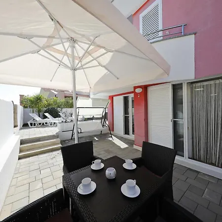 Pino With Pool, Sauna & Jacuzzi 2 Lejlighed