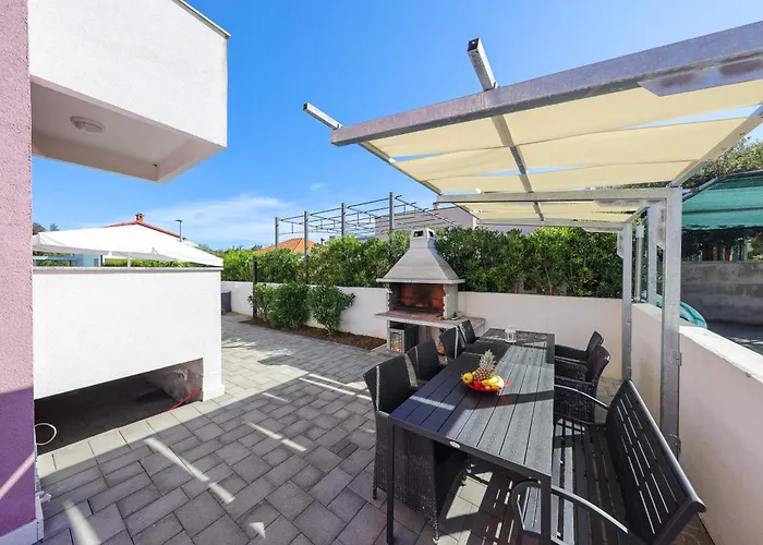 Apartment Pino With Pool, Sauna & Jacuzzi 2