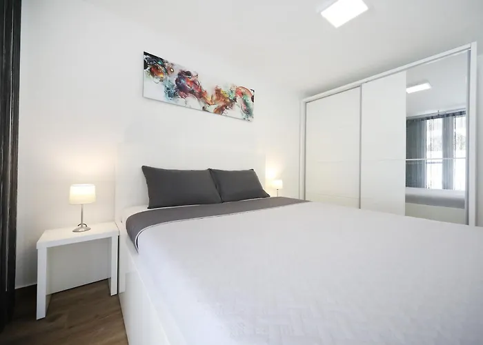 Apartment Pino With Pool, Sauna & Jacuzzi 2