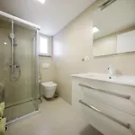 Pino With Pool, Sauna & Jacuzzi 2 *
