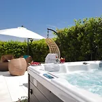 Lägenhet Pino With Pool, Sauna & Jacuzzi 2 Petrcane