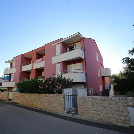 Pino With Pool, Sauna & Jacuzzi 2 * Petrcane