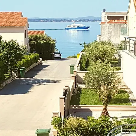 Pino With Pool, Sauna & Jacuzzi 2 Appartement