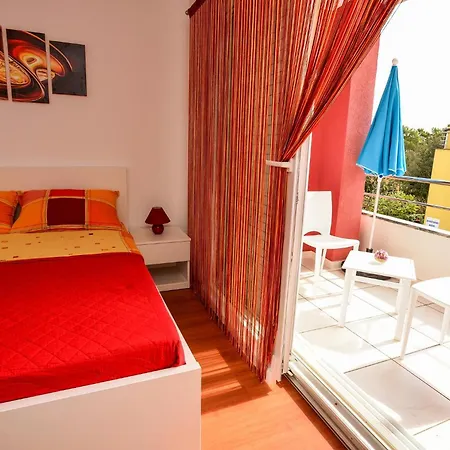 شقة Pino With Pool, Sauna & Jacuzzi 2 بيتريتْشاني
