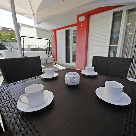 شقة Pino With Pool, Sauna & Jacuzzi 2