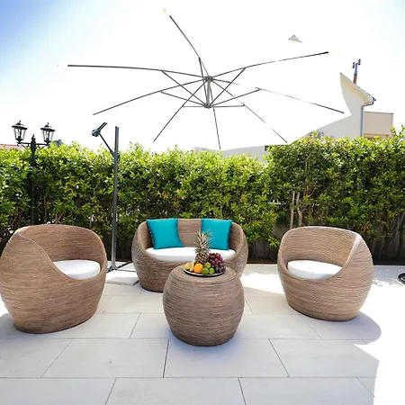 Pino With Pool, Sauna & Jacuzzi 2