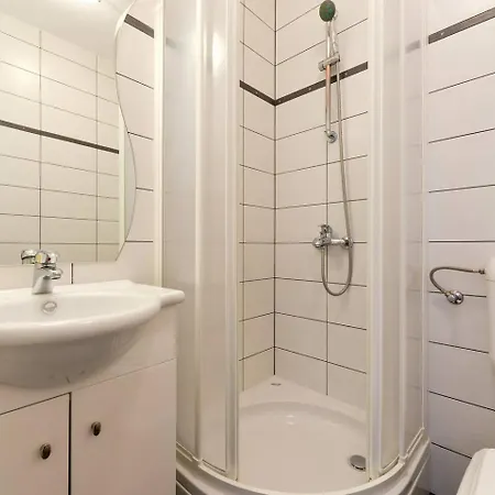 Pino With Pool, Sauna & Jacuzzi 2 *