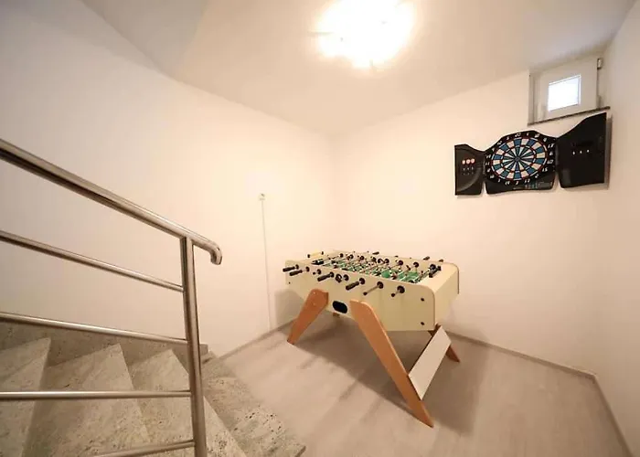 Pino With Pool, Sauna & Jacuzzi 2