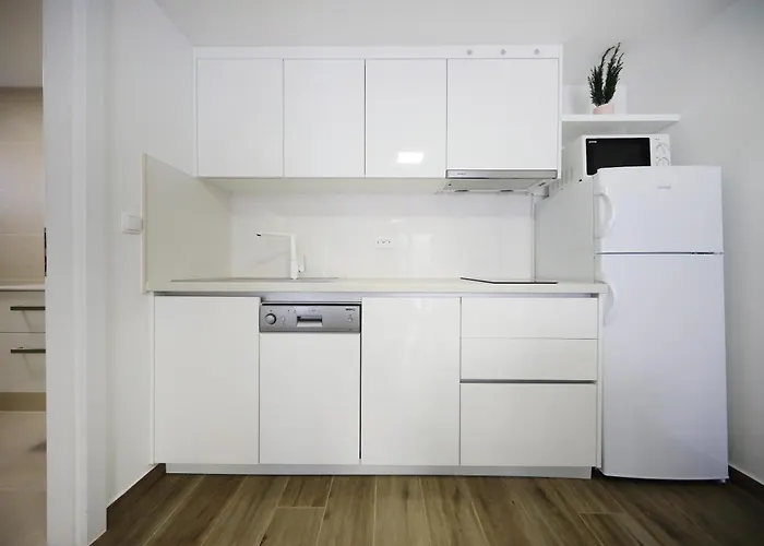 Pino With Pool, Sauna&jacuzzi 2 * Petrcane